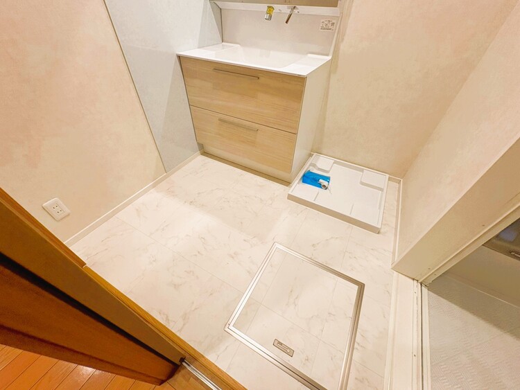 洗面 清潔感と心地よさを重視した、上質感漂うパウダールーム。