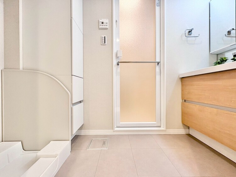 洗面 清潔感と心地よさを重視した、上質感漂うパウダールーム。