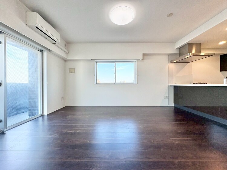 居間 飾り過ぎないシンプルな内装と偏り過ぎないデザインで統一しました。