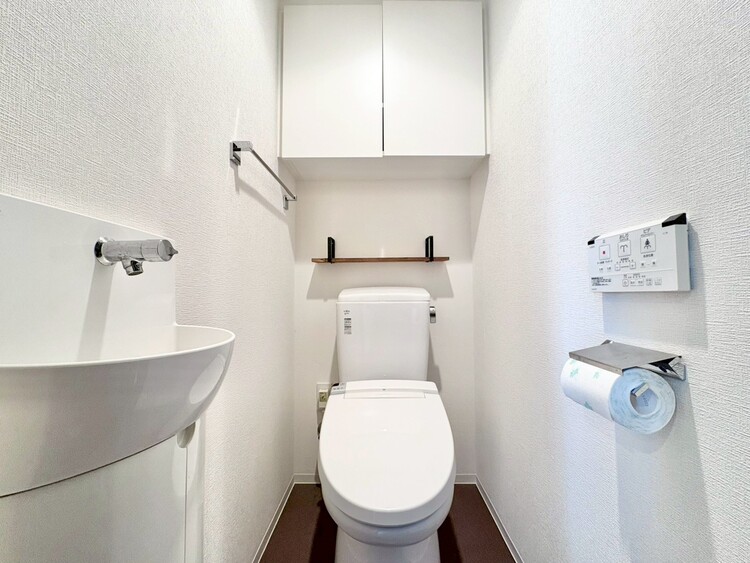 トイレ 暮らしの中のさりげないひとときの快適さにも、こだわりを、持って設備を配しております。