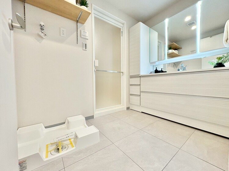 洗面 清潔感と心地よさを重視した、上質感漂うパウダールーム。