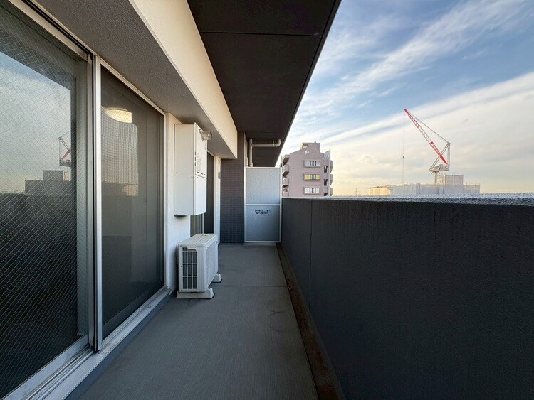 バルコニー 暮らしの中で、光と風を演出してくれるバルコニー。