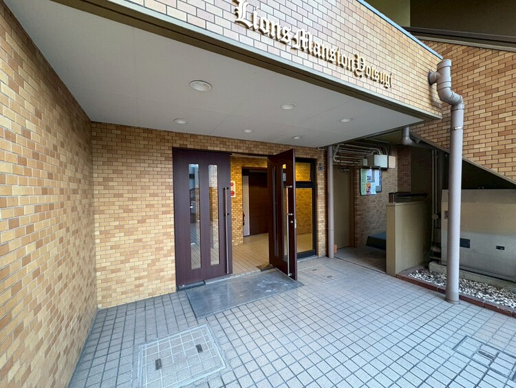 エントランス 外と内をつなぐエントランスは、まさに顔となる場所。