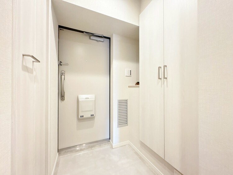 玄関 シューズボックスを完備した玄関です。