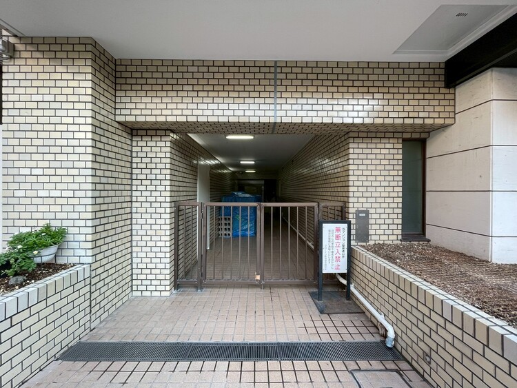 エントランス 外と内をつなぐエントランスは、まさに顔となる場所。