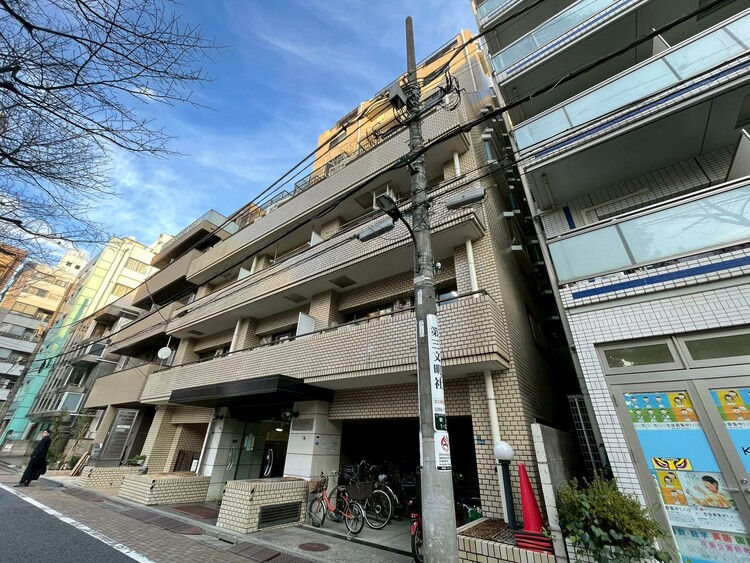 外観 現地に足をお運びいただいた際には、周辺散策などをお勧めいたします。