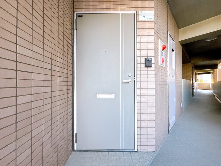 玄関 玄関を開ければ、そこは安らぎのご自宅。