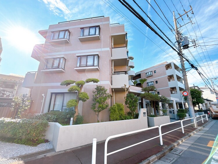 外観 ライフプランニングからローンまで、一貫してご説明させていただきます。お気軽にお問い合わせくださいませ。