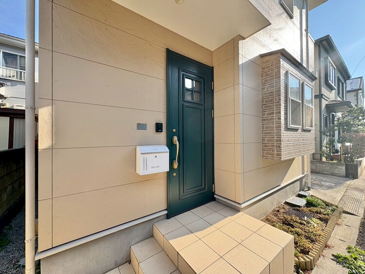 玄関 玄関を開ければ、そこは安らぎのご自宅。