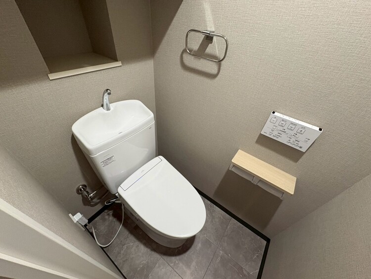 トイレ 暮らしの中のさりげないひとときの快適さにも、こだわりを、持って設備を配しております。
