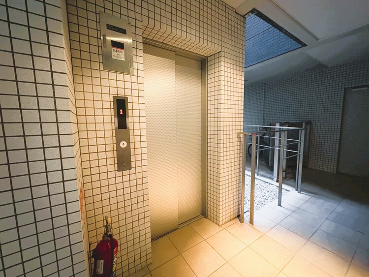 設備 エレベーターの管理も、きちんと行き届いてます。