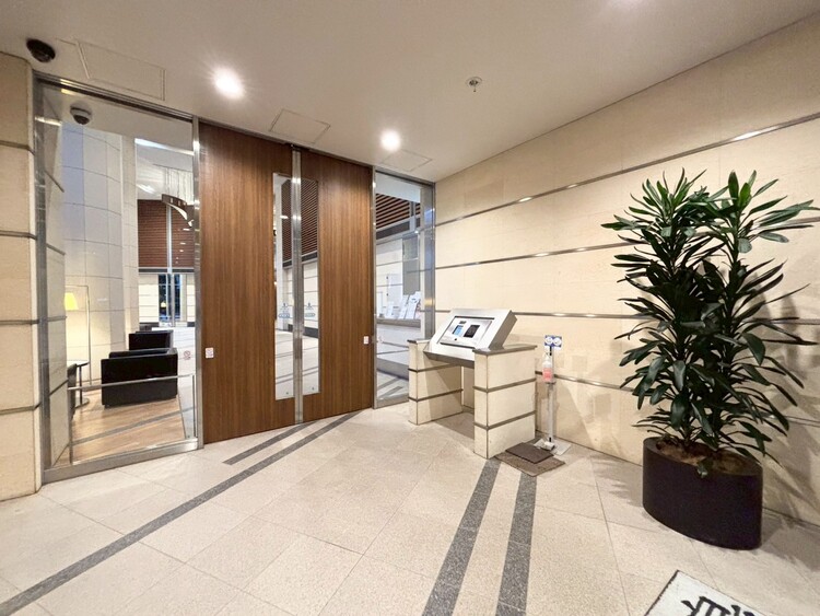 その他 上質感漂う玄関アプローチです。