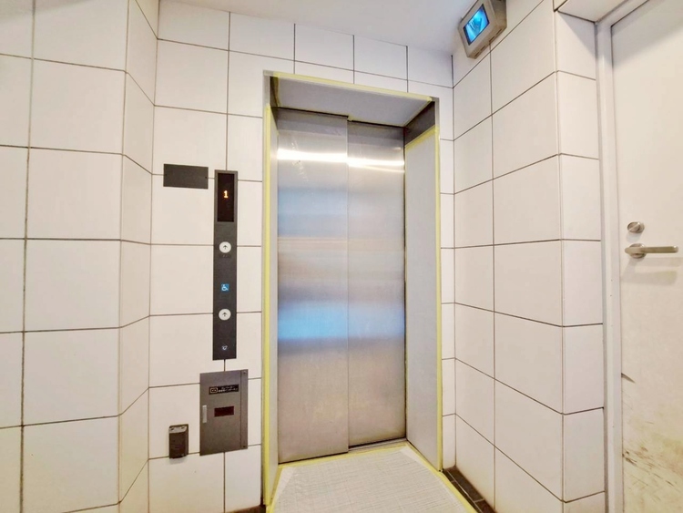 その他 エレベーター完備のため荷物が多くなっても安心。