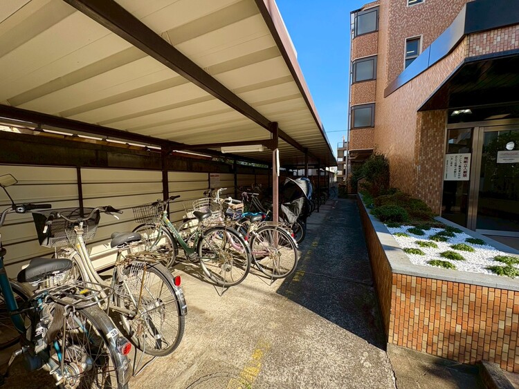 その他 駐輪場も綺麗に整頓されています。※空き状況は都度ご確認下さい。