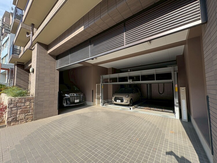 その他 駐車スペースが嬉しいですね。※空き状況は都度ご確認下さい。