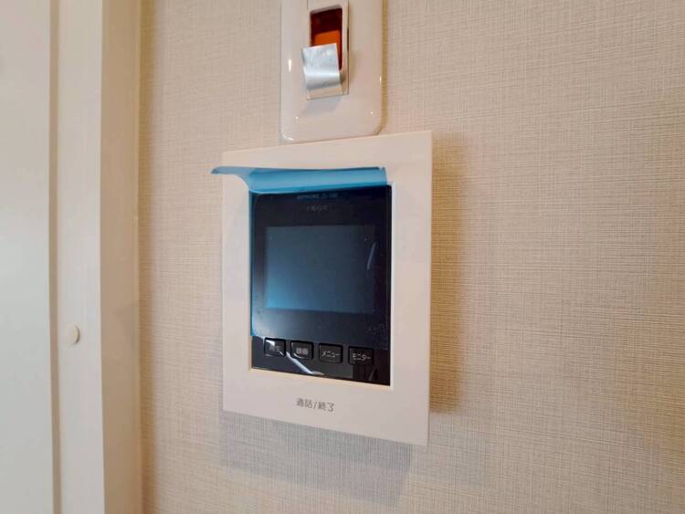 その他 誰が来てもわかる様にモニター付きインターホンを設置。