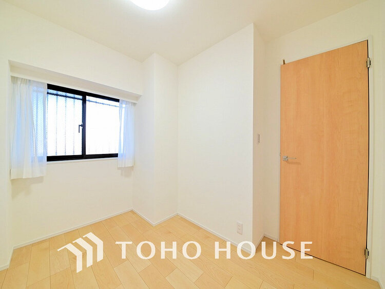 内装 シンプルですっきりとした室内は飽きのこない居心地の良い雰囲気