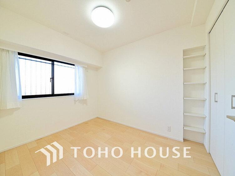 内装 1日の疲れを癒し、心地よく寛げるようゆったりとした広さをしています