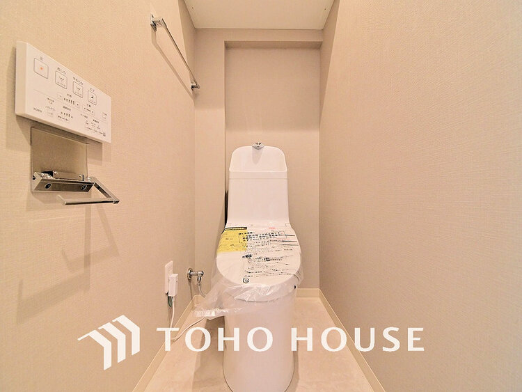 トイレ トイレには快適な温水洗浄便座付