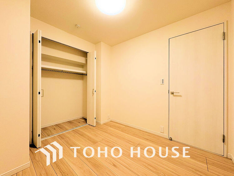 内装 シンプルですっきりとした室内は飽きのこない居心地の良い雰囲気