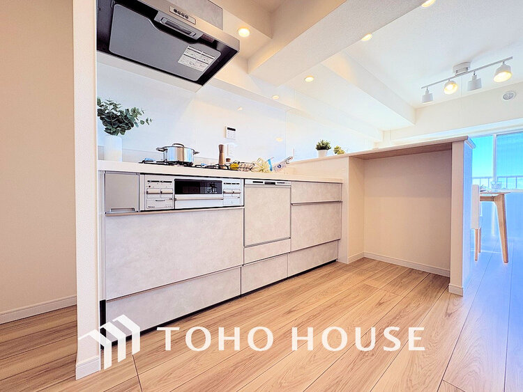 キッチン シンプルな部屋の雰囲気に溶け合うナチュラルキッチン