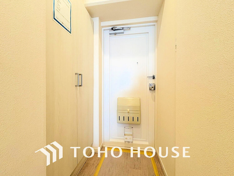 玄関 落ち着いた雰囲気の玄関、家族の帰りを暖かく迎えてくれます