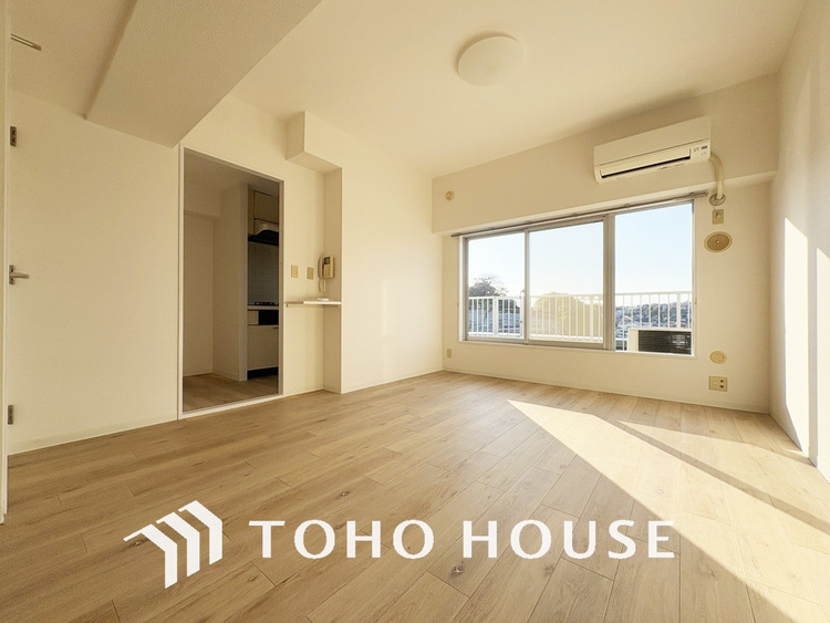 内装 広がりのある住空間、家族が集まるリビング・ダイニング