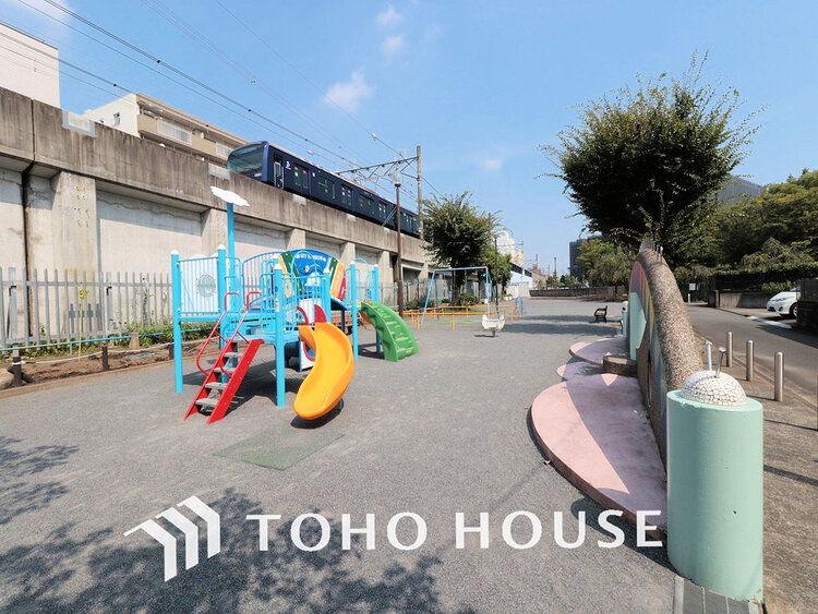 周辺 岩間町公園　距離850ｍ