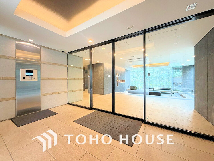 エントランス 落ち着いた色合いのエントランス