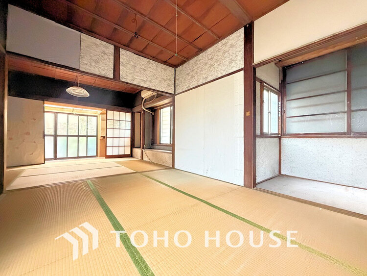 内装 シンプルですっきりとした室内は飽きのこない居心地の良い雰囲気