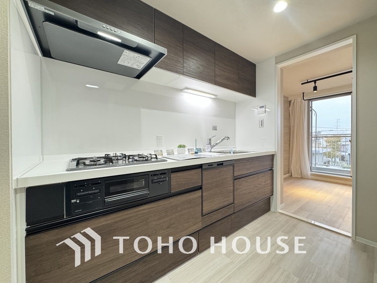 キッチン シンプルな部屋の雰囲気に溶け合うナチュラルキッチン