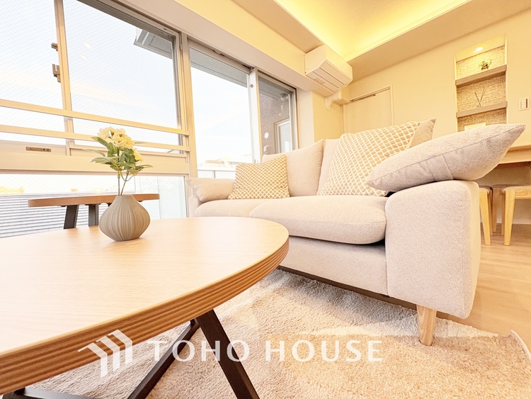 内装 時間をかけて作り上げるそんな空間を君と共有したい。僕たちの空間は唯一無二の物だから。