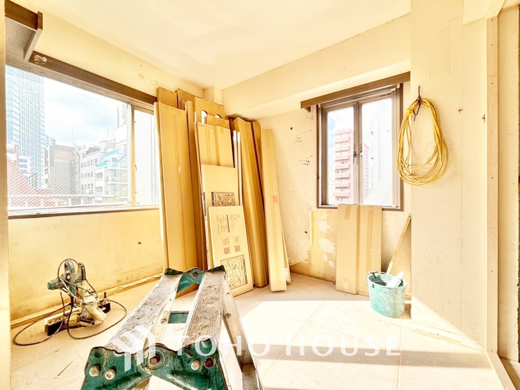 内装 【改装中】感性を育むプライベートルームはシンプルでスマートな空間。好みの空間で読書をしたり、音楽を聞いたりと一人の時間も充実したものにできます。