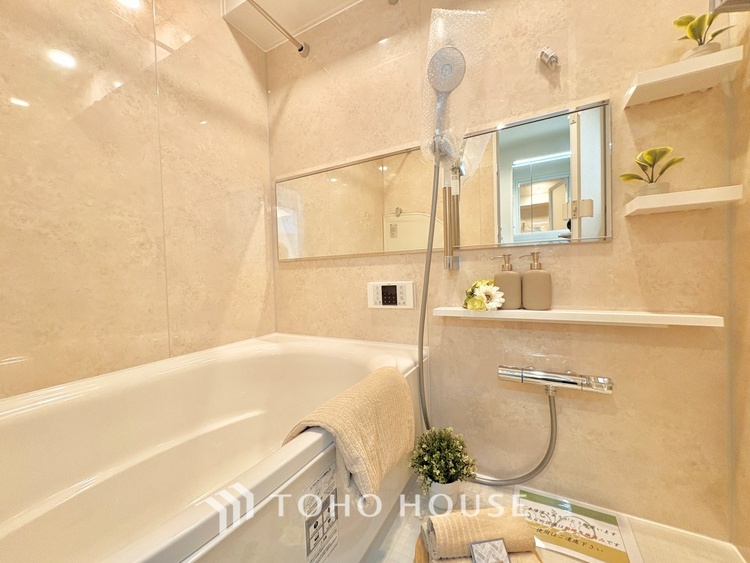 風呂 浴室は一日の疲れを癒す特別な空間。清潔感と快適性で心身ともにリフレッシュできます。