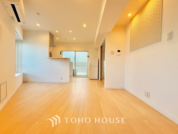 内装 【LIVING】◆住む喜び、楽しさ、感動◆を君と共有したい。いつまでもずっと家族を見渡せるこの広い空間で。