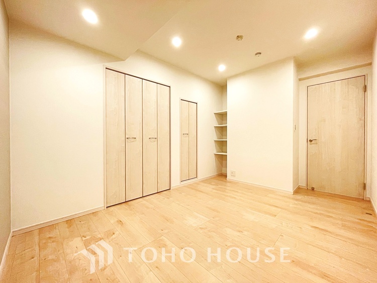 内装 【Quietness】プライベートなお部屋では静かに時を過ごしたい。読書をして、物思いにふける・・光りに満たされた安らぎの空間をがここにはあります。