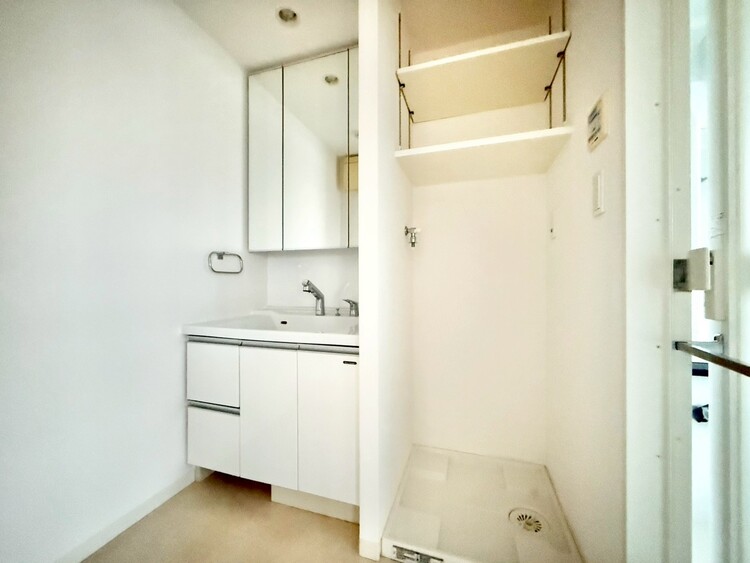 洗面 十分な広さの脱衣所。