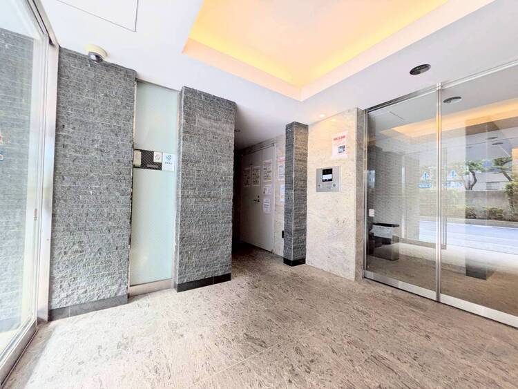 その他 館内は静寂な中が保たれており、管理が行き届いている印象を受けました。