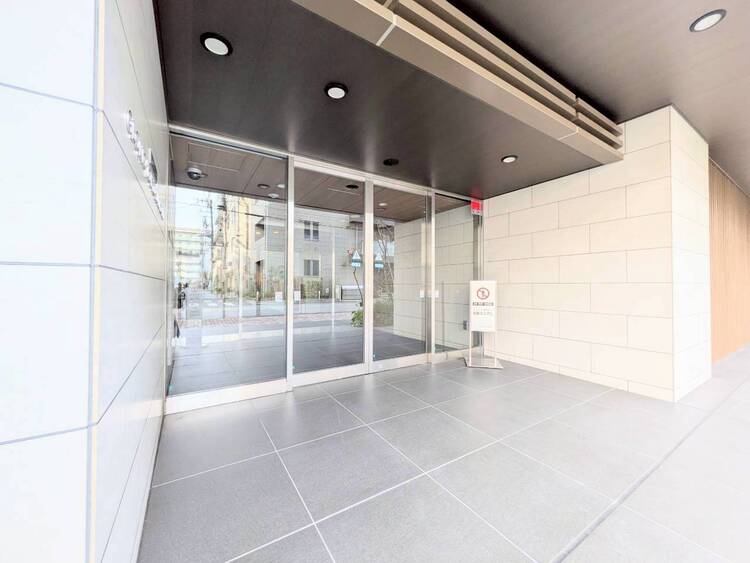 その他 上質感漂う玄関アプローチです。