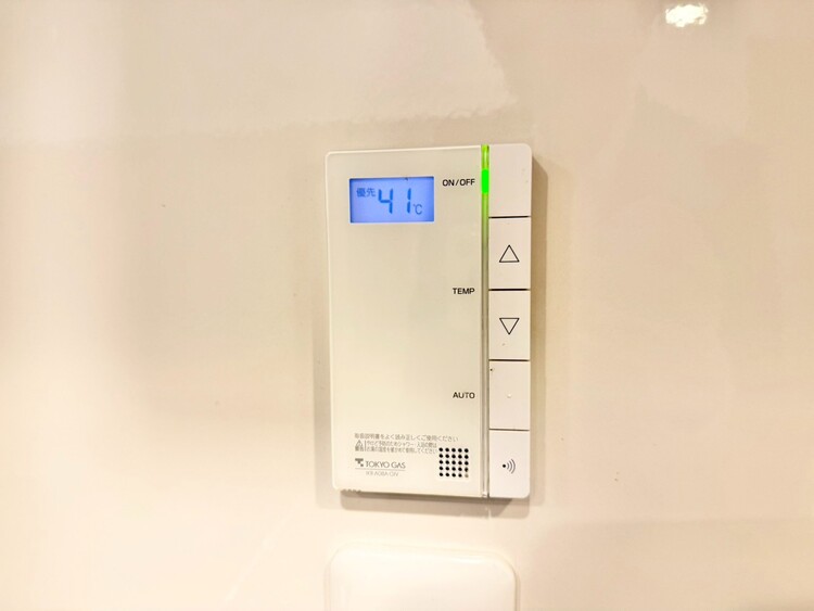 その他 見やすい画面で操作しやすいパネル。