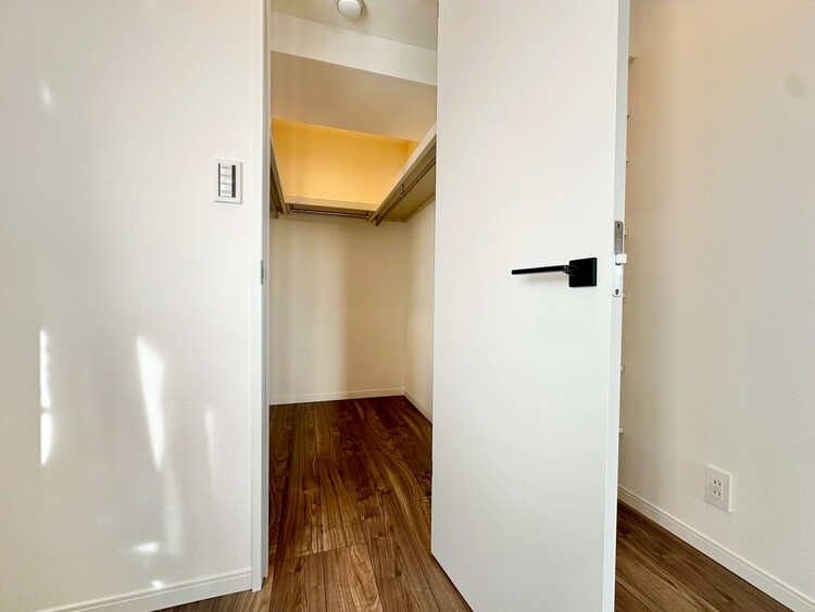 その他 収納スペースが付いていて、お部屋を広く使っていただけます。