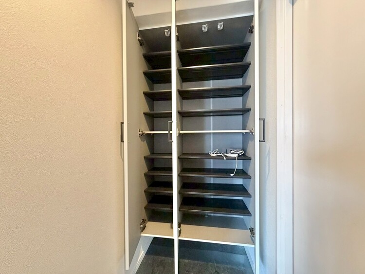 その他 収納スペースが付いていて、お部屋を広く使っていただけます。