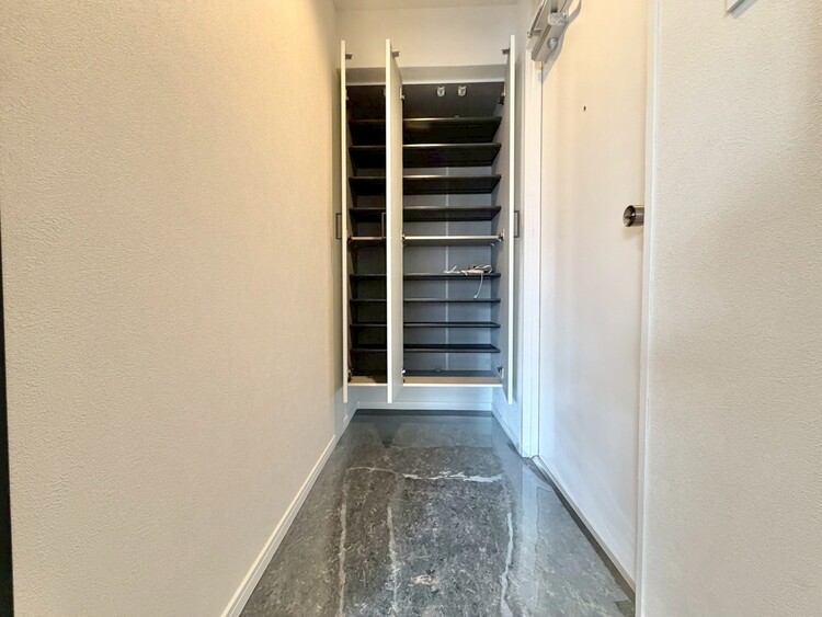 その他 家電やスーツケース、ストック品など何でも片付く嬉しい空間です。