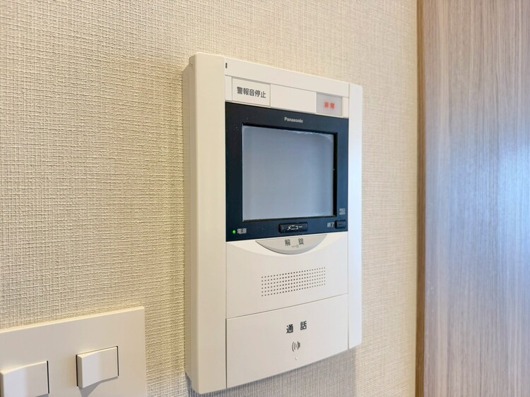 その他 誰が来てもわかる様にモニター付きインターホンを設置。