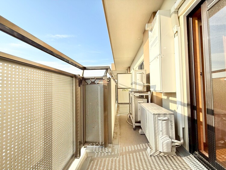 その他 朝の澄んだ空気や、夕方に吹く清々しい風を感じられるバルコニー。