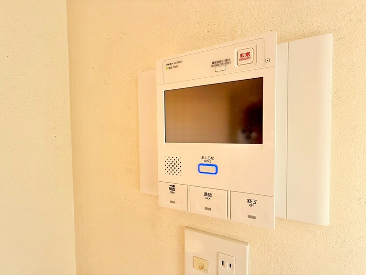 その他 誰が来てもわかる様にモニター付きインターホンを設置。