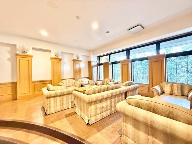 その他 館内は静寂な中が保たれており、管理が行き届いている印象を受けました。