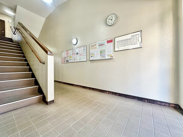 その他 館内は静寂な中が保たれており、管理が行き届いている印象を受けました。