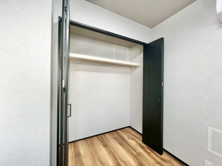 その他 収納スペースが付いていて、お部屋を広く使っていただけます。