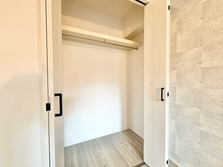 その他 収納スペースが付いていて、お部屋を広く使っていただけます。